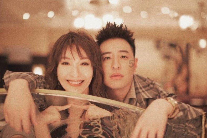 95后女生兼职遛狗,月赚1千多元,兼职遛狗会成为新行业吗?-热门社区讨论平台